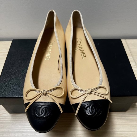 Chanel Interlocking CC Logo Ballet Flats 37.5 - Picture 3 of 8